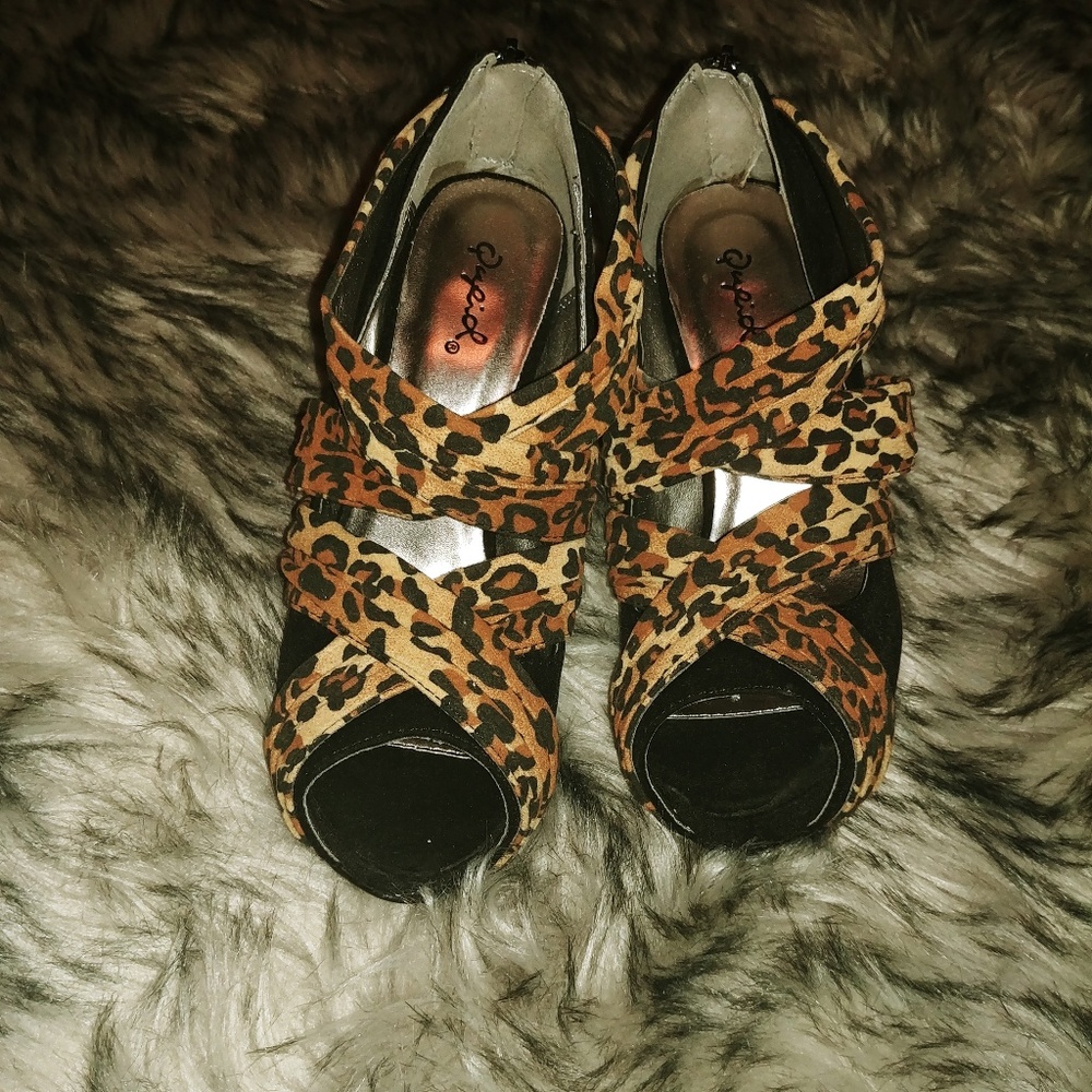 Qupid leopard heels